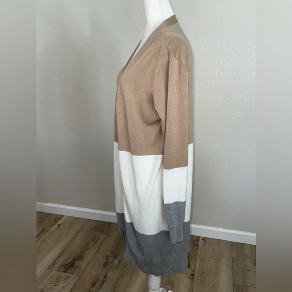 NWOT womens Long khaki Cardigan - Picture 2 of 5